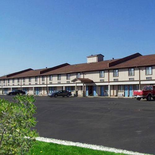Super 8 By Wyndham Fort Scott Εξωτερικό φωτογραφία